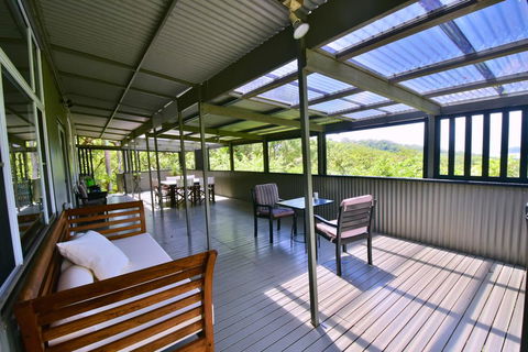 Cow Bay Hilltop Escape - Darwin Holiday 3