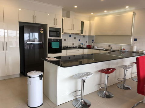 Cowes Holiday Haven - Property #2 - Darwin Holiday 1