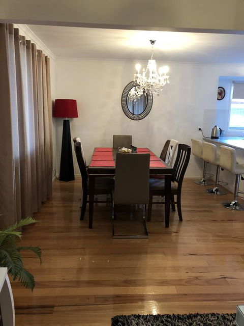 Cowes Holiday Haven - Property 1 - Darwin Holiday 3