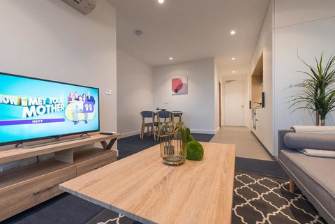 Cozy Melbourne Star 2 Bedroom Apartment Docklands - Darwin Holiday 1