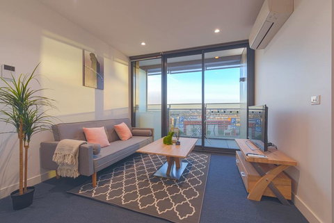 Cozy Melbourne Star 2 Bedroom Apartment Docklands - Darwin Holiday 0