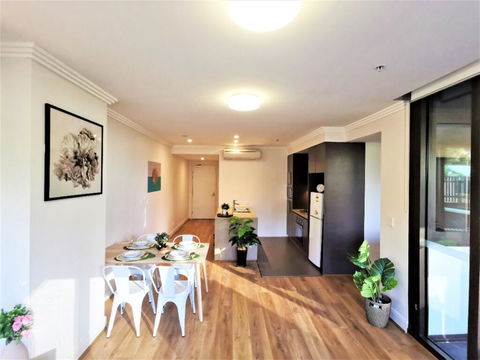 Cozy Spacious Home In Sydney Olympic Park - Darwin Holiday 3