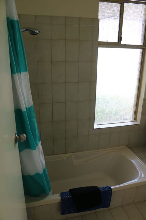 Cozy Stay @ Purser Cove Near University, Hospital & Transport - Darwin Holiday 1