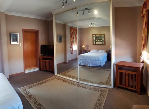 Cringila Hotel - Darwin Holiday 2