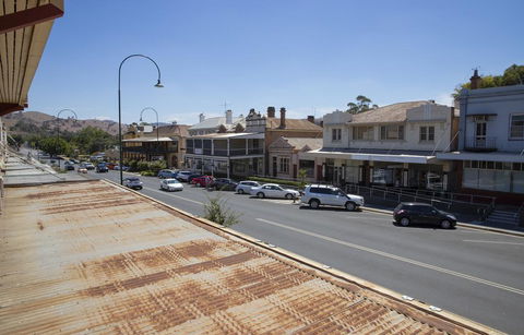 Criterion Hotel Gundagai - Darwin Holiday 1