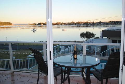 Crown Apartments - Darwin Holiday 0