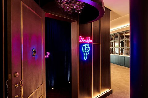 Crowne Plaza Melbourne - Darwin Holiday 0