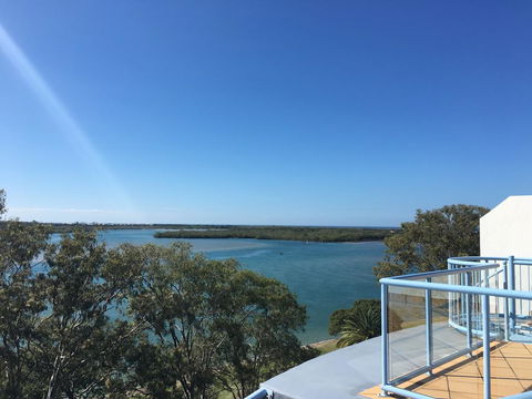 Crystal Waters Picnic Point - Darwin Holiday 0