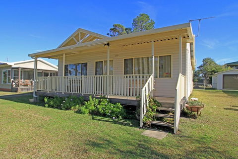 Cudmirrah Reef Cottage - Darwin Holiday 1
