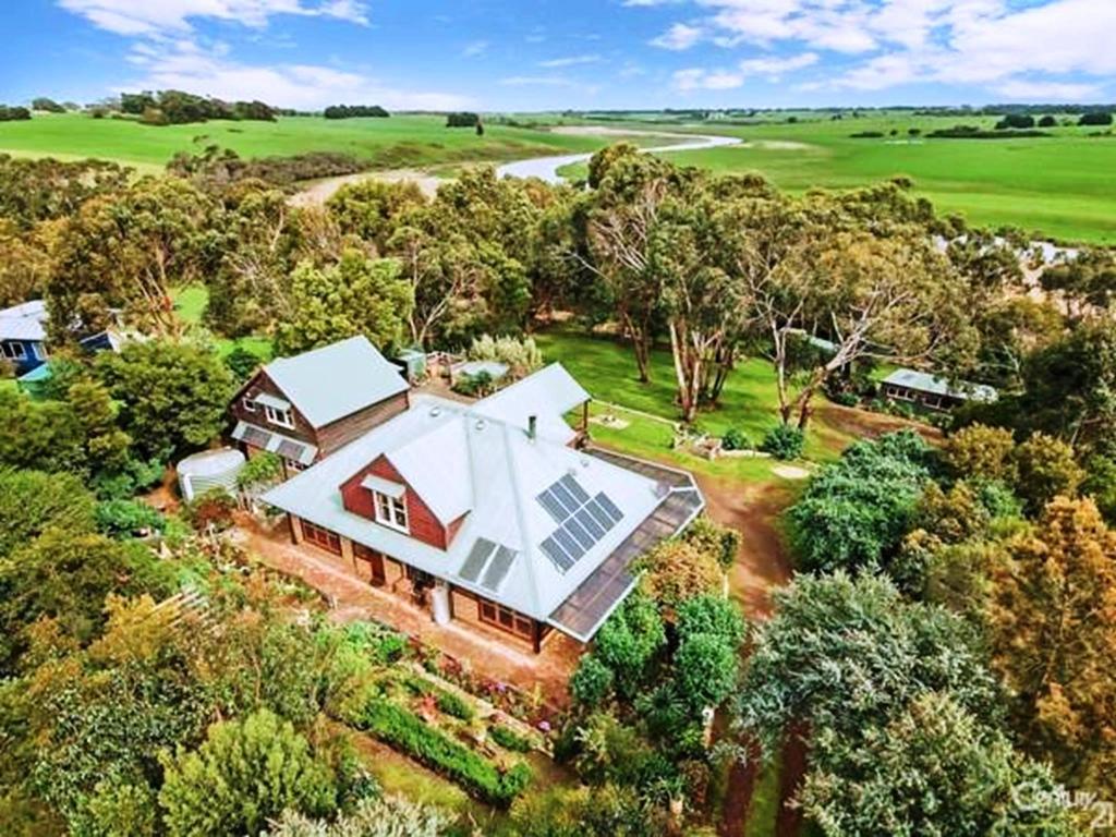 Curdievale VIC Darwin Holiday