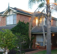 Cutmore Cottages - Highclaire House - Darwin Holiday