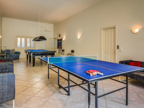 Cuttriss By The Beach - Darwin Holiday 1