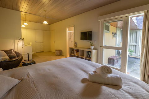 Cygnet, Studio On Sturt - Darwin Holiday 0