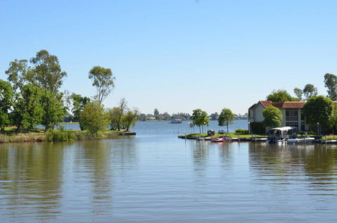 Cypress Townhouse 17 - Mulwala - Darwin Holiday 0