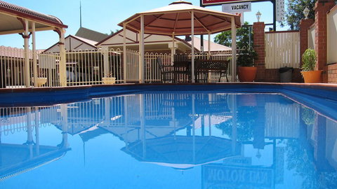 Dalby Mid Town Motor Inn - Darwin Holiday 1