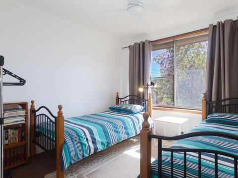 Dalwood', 1/43 Soldiers Point Road - Top Floor And Perfect For Small Boat Parking - Darwin Holiday 1