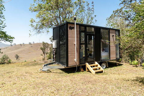 Dam It Getaway Tiny House - Darwin Holiday 0