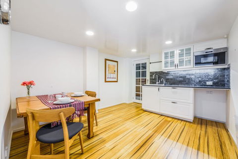Darling Suite - Newly Renovated, On The River Access To The Tan, South Yarra Station Or Chapel St - Darwin Holiday 2