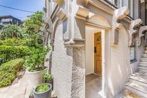 Darling Suite - Newly Renovated, On The River Access To The Tan, South Yarra Station Or Chapel St - Darwin Holiday 1