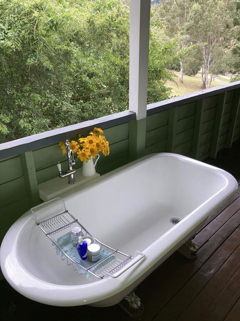 Dayboro - Blue Ridge Lavender Cottage - Darwin Holiday 1