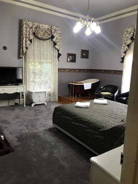 Daylesford Central Motor Inn - Darwin Holiday 3