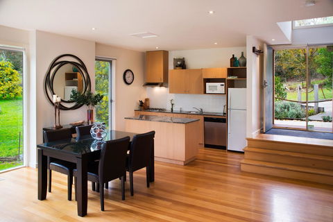Daylesford Lake Villa 2 - Darwin Holiday 3