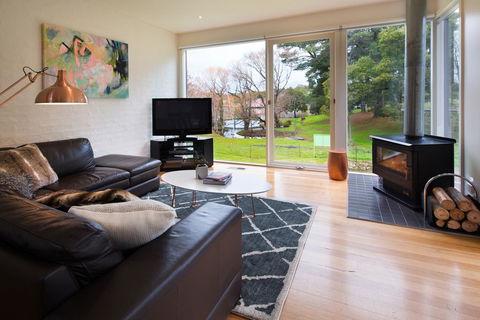 Daylesford Lake Villa 2 - Darwin Holiday 2