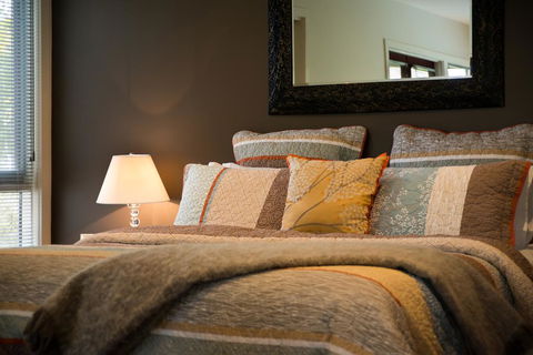 Daylesford Spa Villa 5 - Darwin Holiday 3
