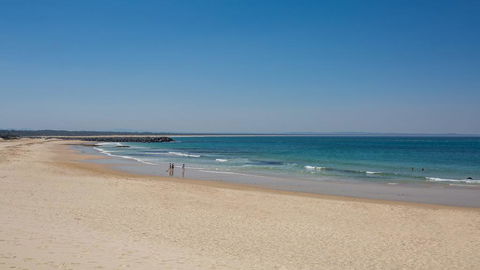 Debra Court 11 - Darwin Holiday 0