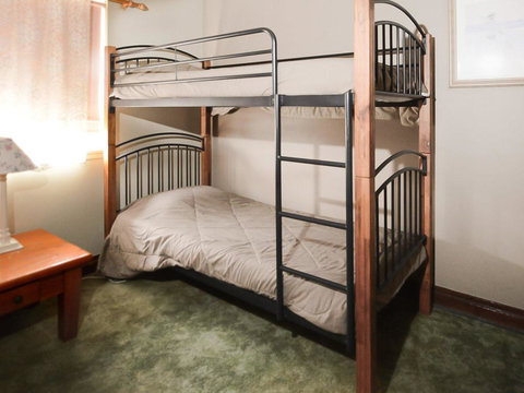 Debra Court 6 - Darwin Holiday 2