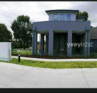 Decent new master room with private bathroom for one or two - Darwin Holiday