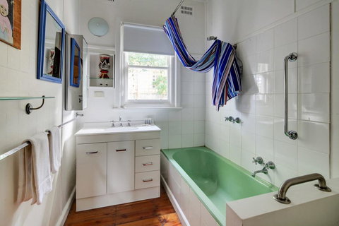 Deckhouse - Darwin Holiday 2