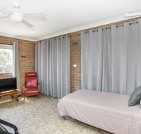 Deering 106 ULLADULLA - Darwin Holiday