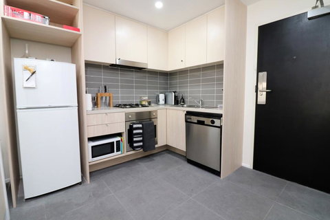 Degraves Hidden Gem - Parking, Convenient CBD Location, Lift - Darwin Holiday 1