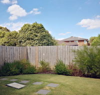 Delicate and Peaceful Bundoora Townhouse 20-R2 - Darwin Holiday