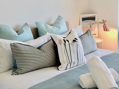 Deluxe And Brand New Lakeside Apartment - Darwin Holiday 0