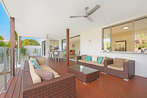 Deluxe On Water - Darwin Holiday 1