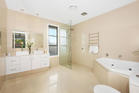 Deluxe On Water - Darwin Holiday 3