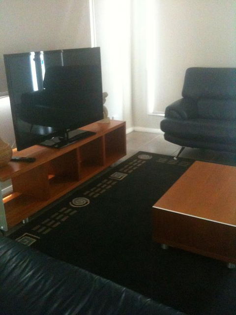 Denman Serviced Apartments - Darwin Holiday 3