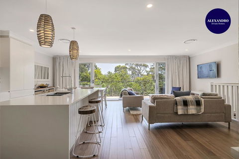 DESIGNER HOLIDAY BEACH PAD // 4 BED // COPA - Darwin Holiday 0