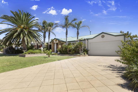 DIAMOND BAY RETREAT - SORRENTO - Darwin Holiday 2