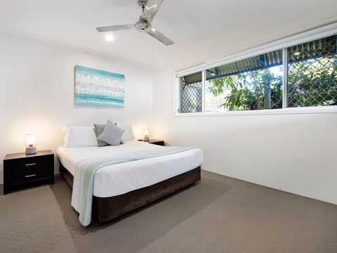 Diamond Beach 3 Bedroom Poolside Apartment - Darwin Holiday 1