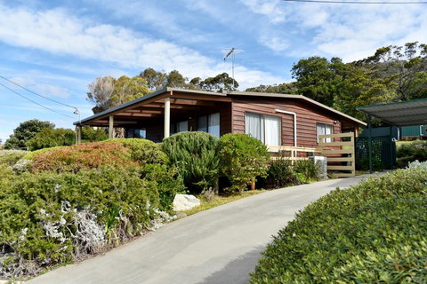 Diamond Roost - Darwin Holiday 1