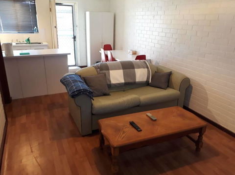 Dianella - Affordable & Comfortable Close To The City & Shops - Darwin Holiday 2