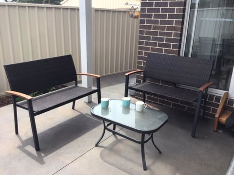 Discover Warilla - Bright And Airy Townhouse Near The Beach And Lake - Darwin Holiday 3