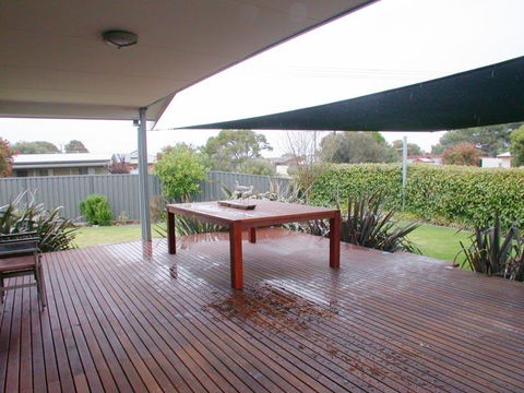 Do Drop Inn - Darwin Holiday 3