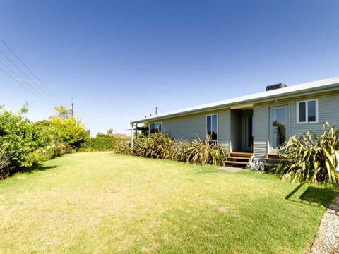 Do Drop Inn - Darwin Holiday 1