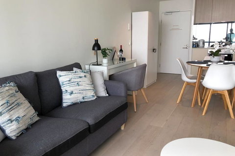 Docklands Boutique Apartments - Darwin Holiday 2