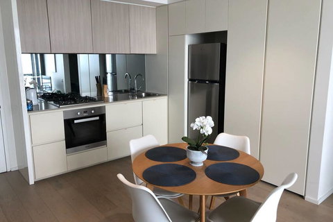 Docklands Boutique Apartments - Darwin Holiday 1