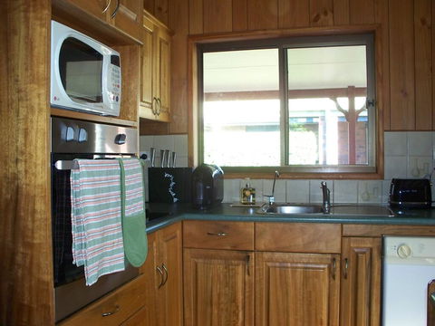 Dog Friendly Holiday House At Red Beach - Darwin Holiday 3